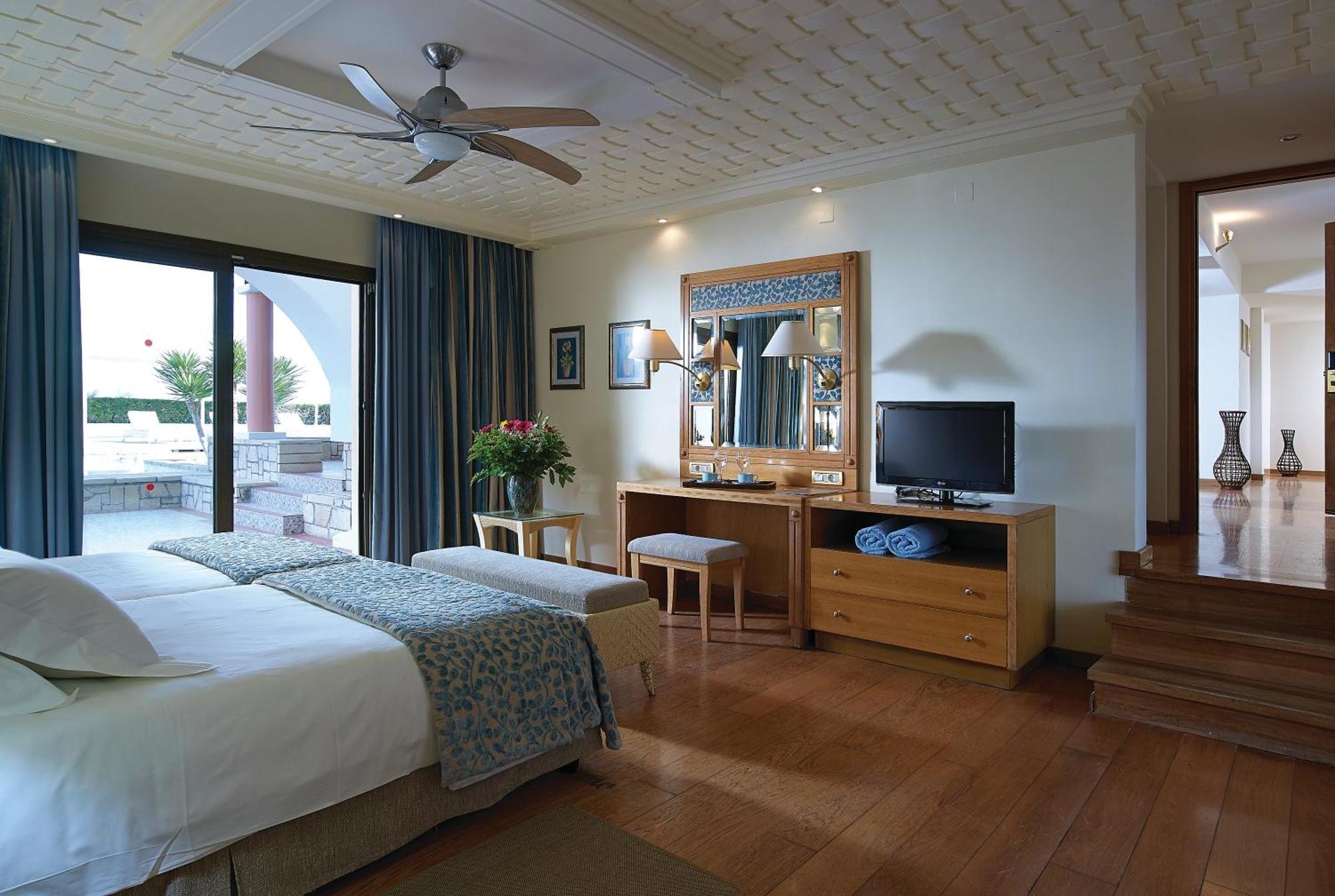 Knossos Royal Hotel Херсонисос Екстериор снимка